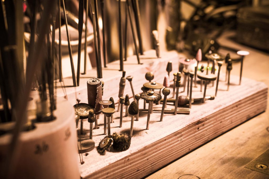 Goldkind_jeweller_tools